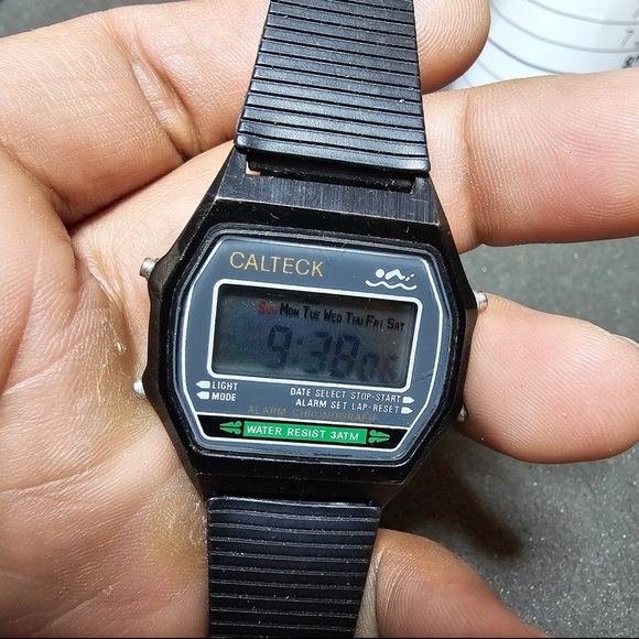 Vintage Calteck Digital Quartz Sports Watch Working Black Case Damaged Strap - Picture 3 of 9